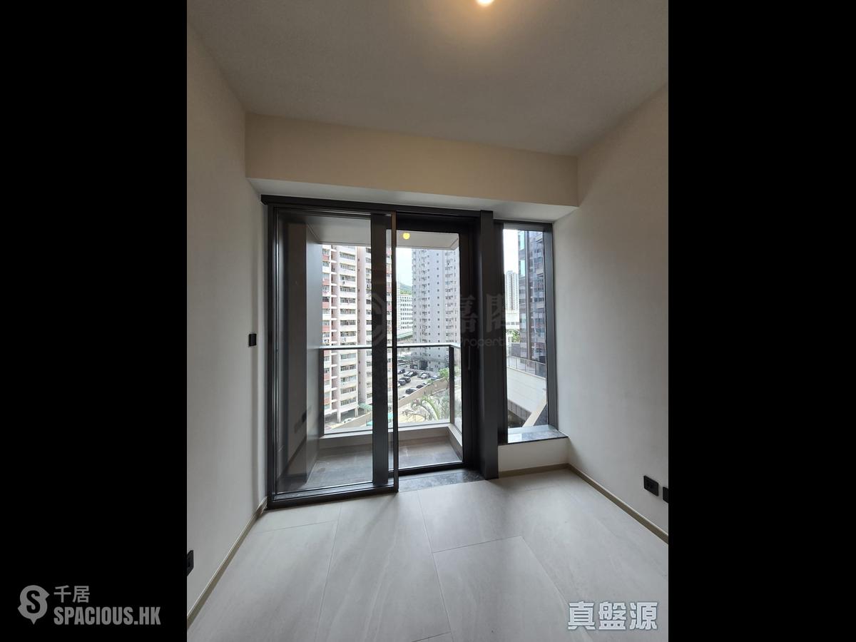 Siu Sai Wan - The Headland Residences Phase 1 01