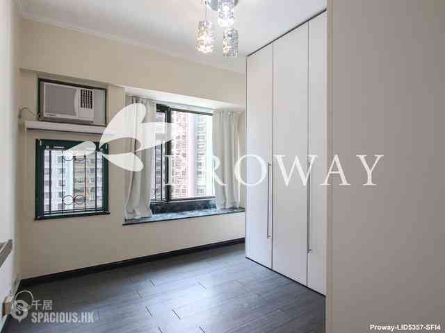Mid Levels Central - Robinson Place Block 1 07