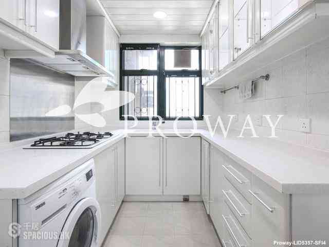 Mid Levels Central - Robinson Place Block 1 09