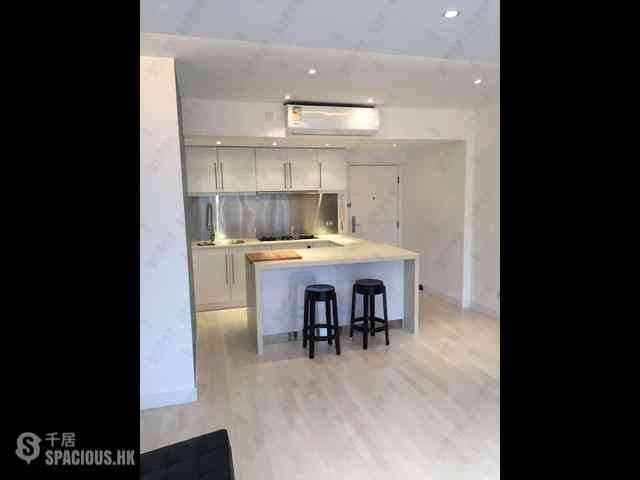 Soho - Golden Valley Mansion 01