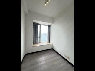 Sai Ying Pun - Island Crest Block 2 04