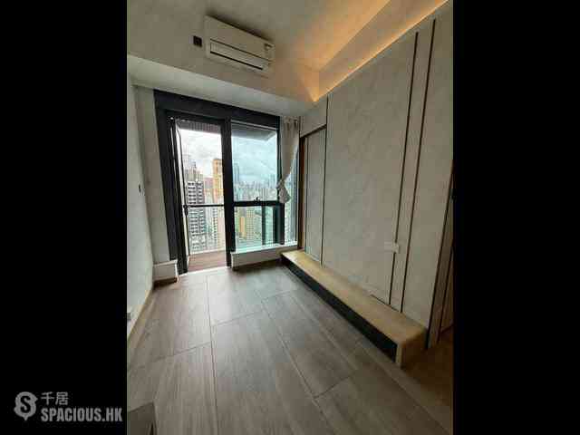 Sai Ying Pun - Two・Artlane 10