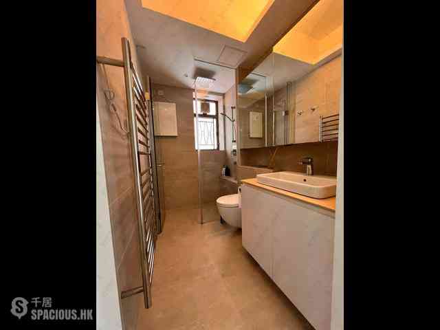 Shek Tong Tsui - The Belcher's Phase 2 Block 8 01