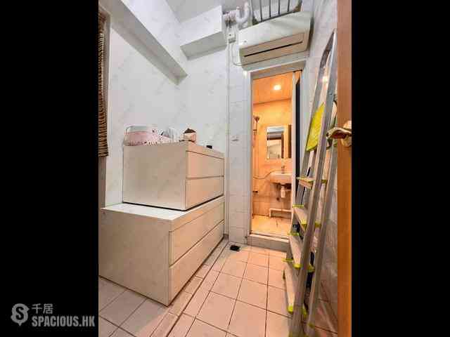 Shek Tong Tsui - The Belcher's Phase 2 Block 8 14