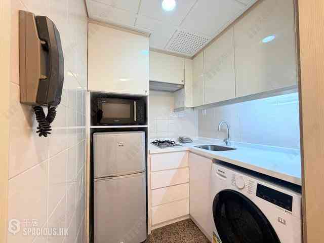 Wan Chai - Convention Plaza Apartments 03