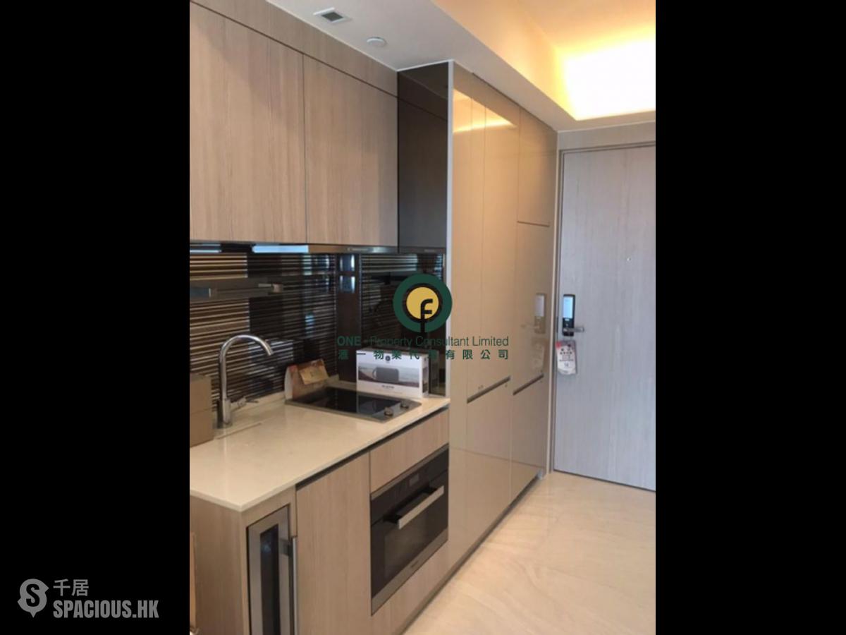 Sai Ying Pun - King's Hill 01