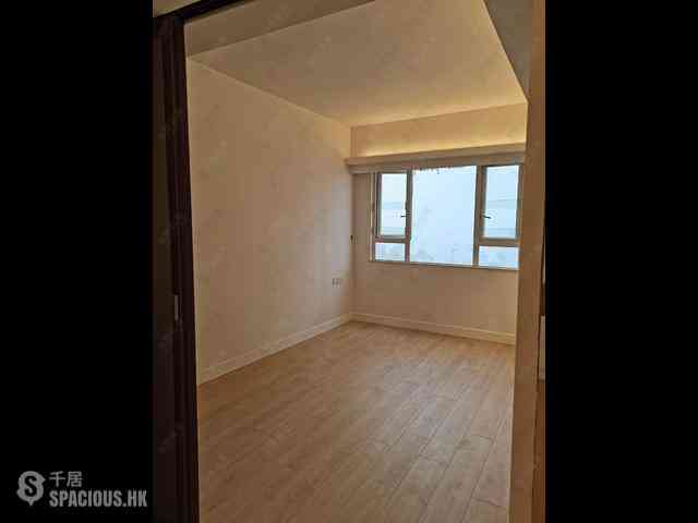Mid Levels West - Realty Gardens London Court (Block 1) London Court 01