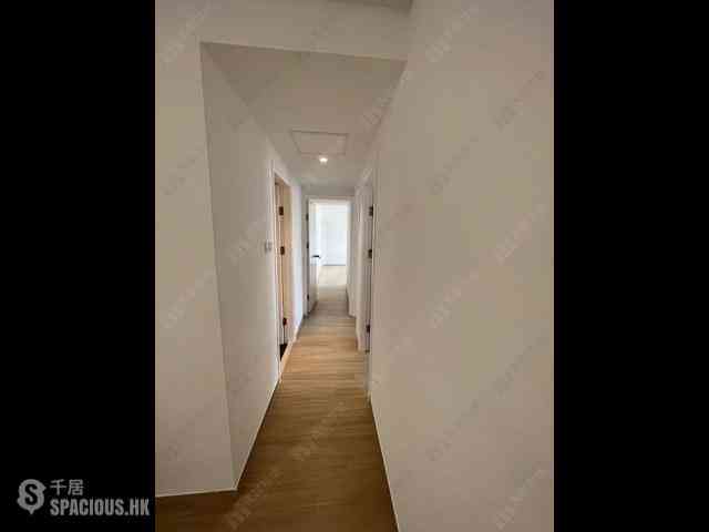 Mid Levels Central - Clovelly Court 09