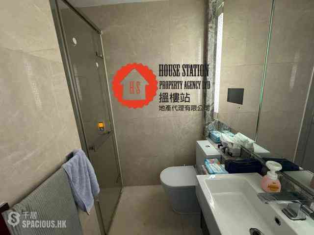 Wan Chai - The Avenue Phase 2 Block 2 04