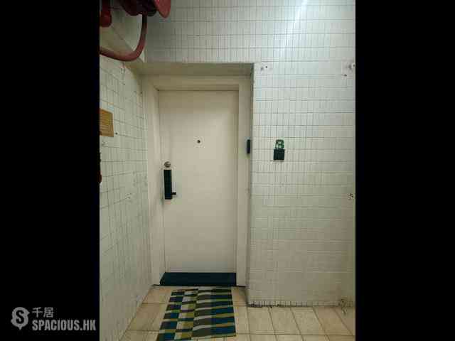 Shau Kei Wan - Tung Ho Building 02