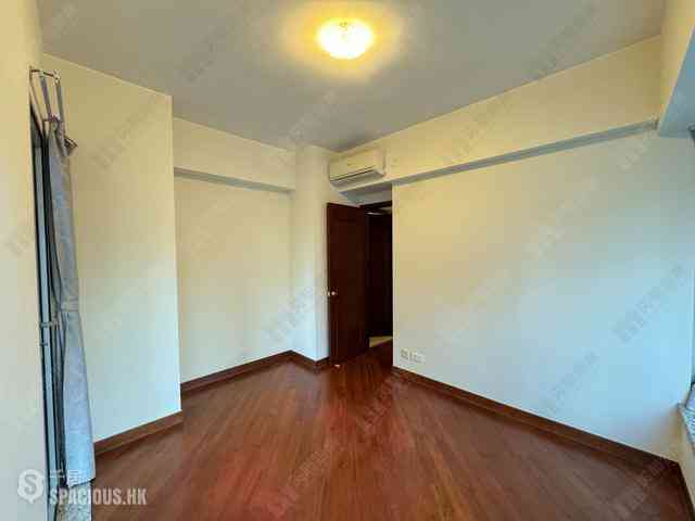 Wan Chai - The Avenue Phase 1 Block 5 03