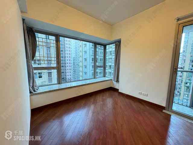 Wan Chai - The Avenue Phase 1 Block 5 07