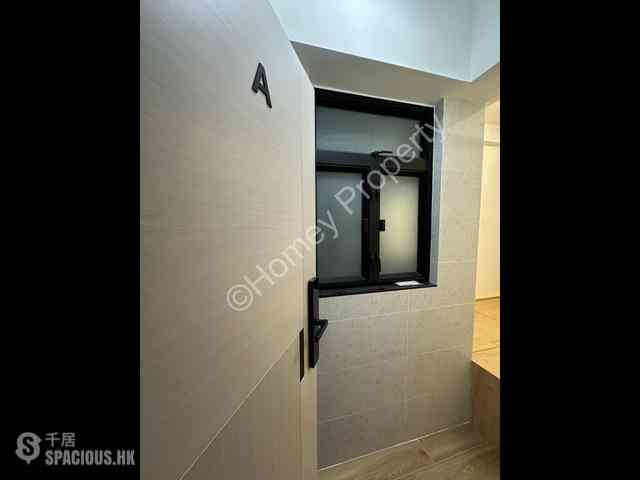 Wan Chai - Cheong Ip Building 01