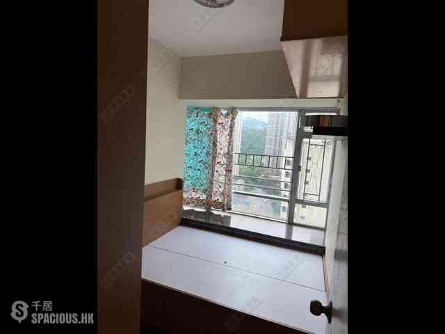 Tseung Kwan O - The Metro City Phase 1 Block 6 03