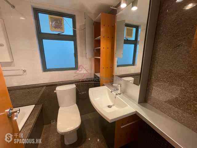 Mid Levels West - 80 Robinson Road 10