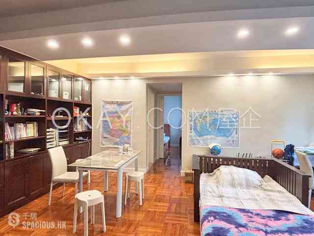 Sai Ying Pun - Hing Hon Building 04