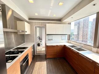 Tai Hang - The Signature 12