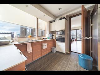 Tai Hang - The Signature 13