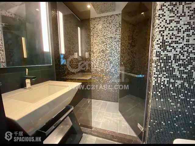 Repulse Bay - The Lily 14