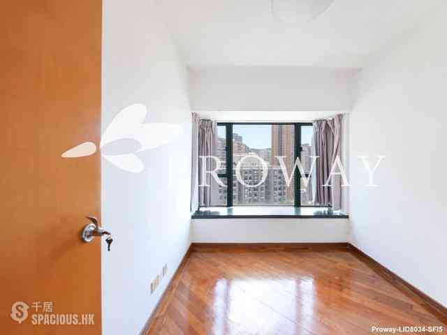 Mid Levels West - 80 Robinson Road 07