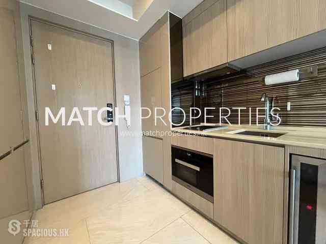 Sai Ying Pun - King's Hill 06