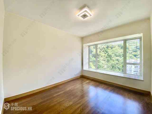 Happy Valley - The Altitude 09