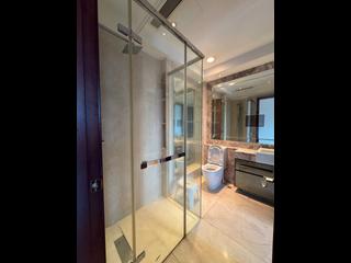 Wan Chai - The Avenue Phase 2 Block 2 03