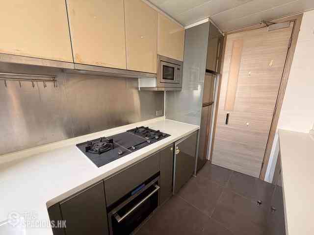 Sai Ying Pun - Island Crest 07