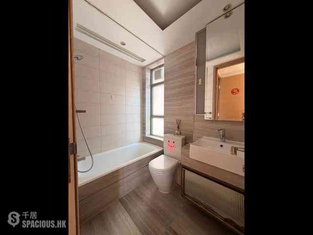 Sai Ying Pun - Island Crest 12