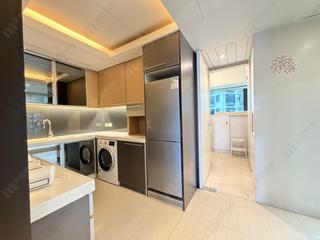 Mid Levels Central - 11, Macdonnell Road 07