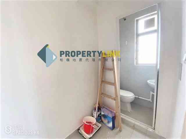 Sai Ying Pun - Island Crest 11