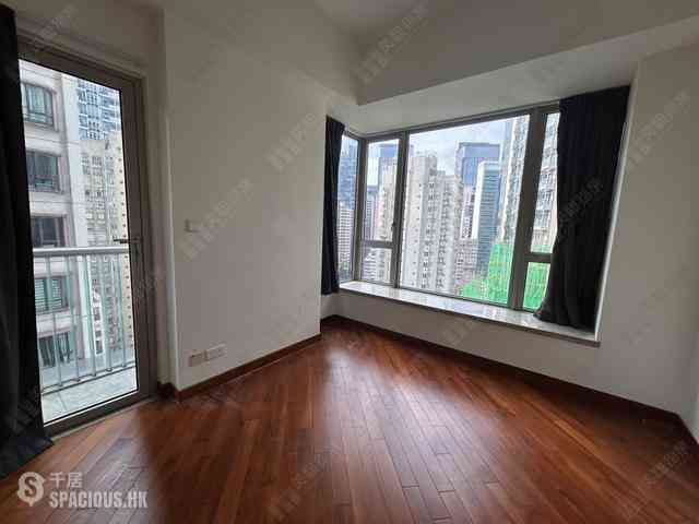 Wan Chai - The Avenue 06