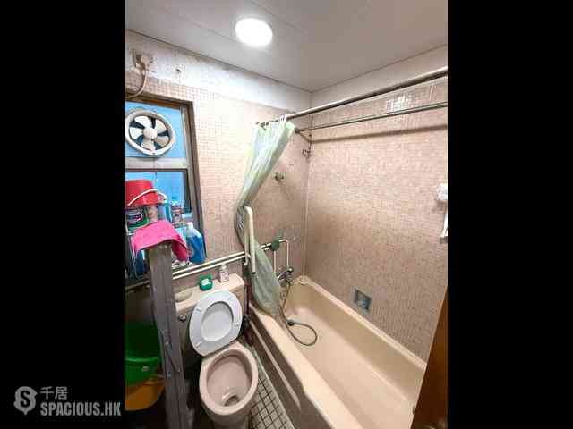 Mong Kok - Lisa House 08