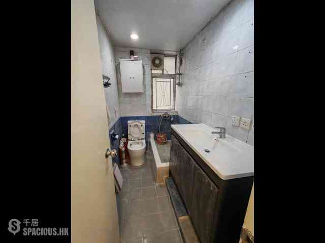 Fortress Hill - Kwong Chiu Terrace Block B 02
