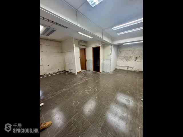 Mong Kok - Tat Ming Building 01