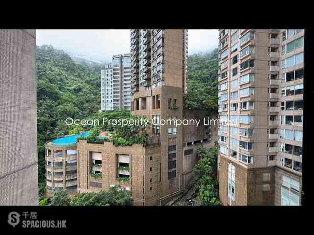 Mid Levels Central - Clovelly Court 03