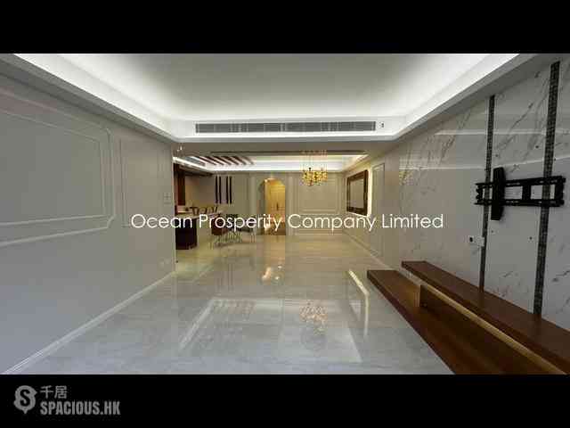 Mid Levels Central - Clovelly Court 02