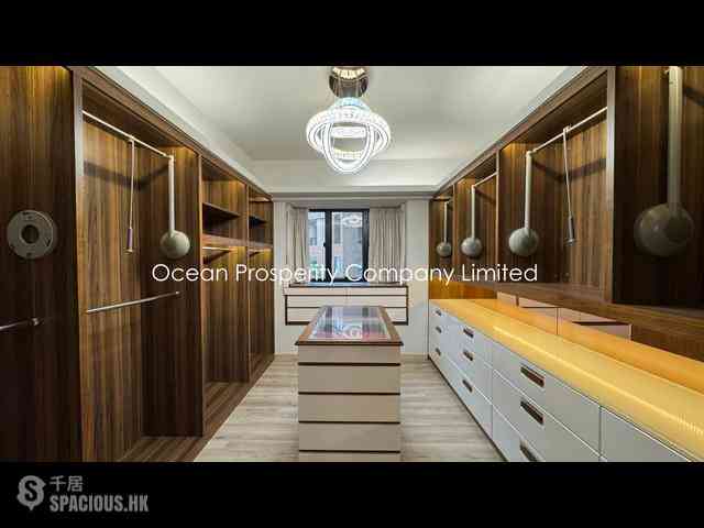 Mid Levels Central - Clovelly Court 06