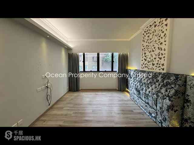 Mid Levels Central - Clovelly Court 05