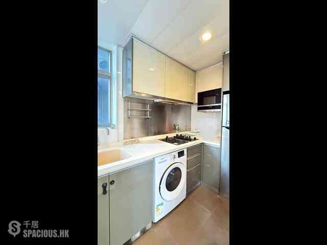 Sai Ying Pun - Island Crest 07