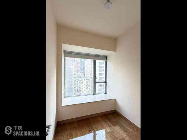 Sai Ying Pun - Island Crest 05