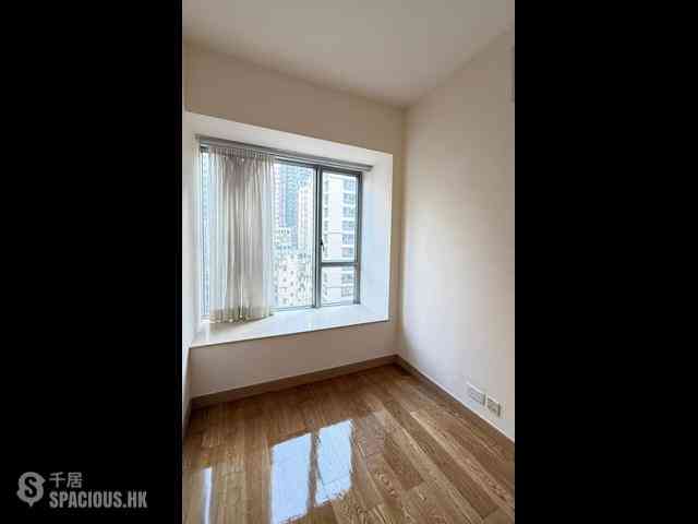 Sai Ying Pun - Island Crest 02