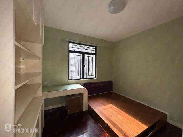 Sai Ying Pun - Wing Cheung Court 09