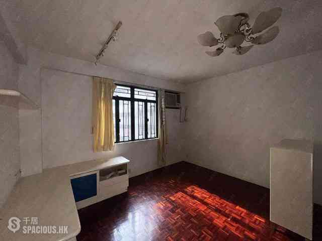 Sai Ying Pun - Wing Cheung Court 20