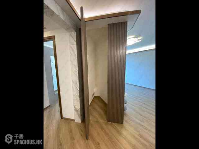 Mid Levels Central - Goldwin Heights 06