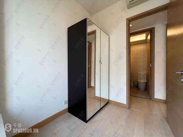 Sai Ying Pun - Island Crest Block 2 05