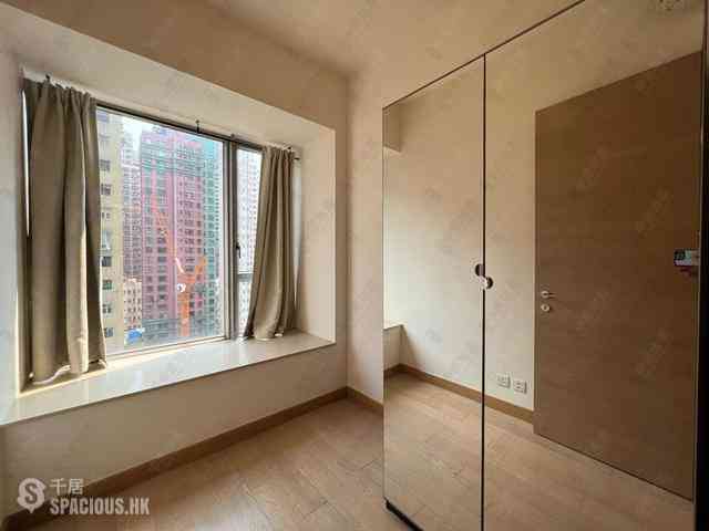 Sai Ying Pun - Island Crest Block 2 07