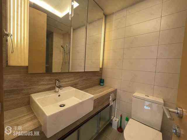 Sai Ying Pun - Island Crest Block 2 09