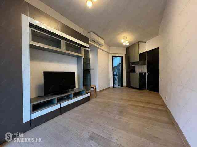 Mid Levels Central - The Icon 02