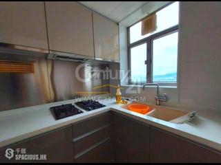 Sai Ying Pun - Island Crest 06
